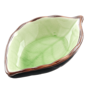 1pc Leaf Shaped Saucer; Handcraft Ceramic Small Plate; Ice Crack Glaze Seasoning Sauce Flavouring Plates; Tableware; Kitchen Supplies; 10.5*7*2.5cm / (Color: green)