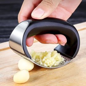 Anual Stainless Steel Garlic Press Manual Garlic Mincer Chopping Garlic Tools Curve Fruit Vegetable Tools Kitchen Gadgets Garlic Press Rocker Stainste (Color: BLACK)